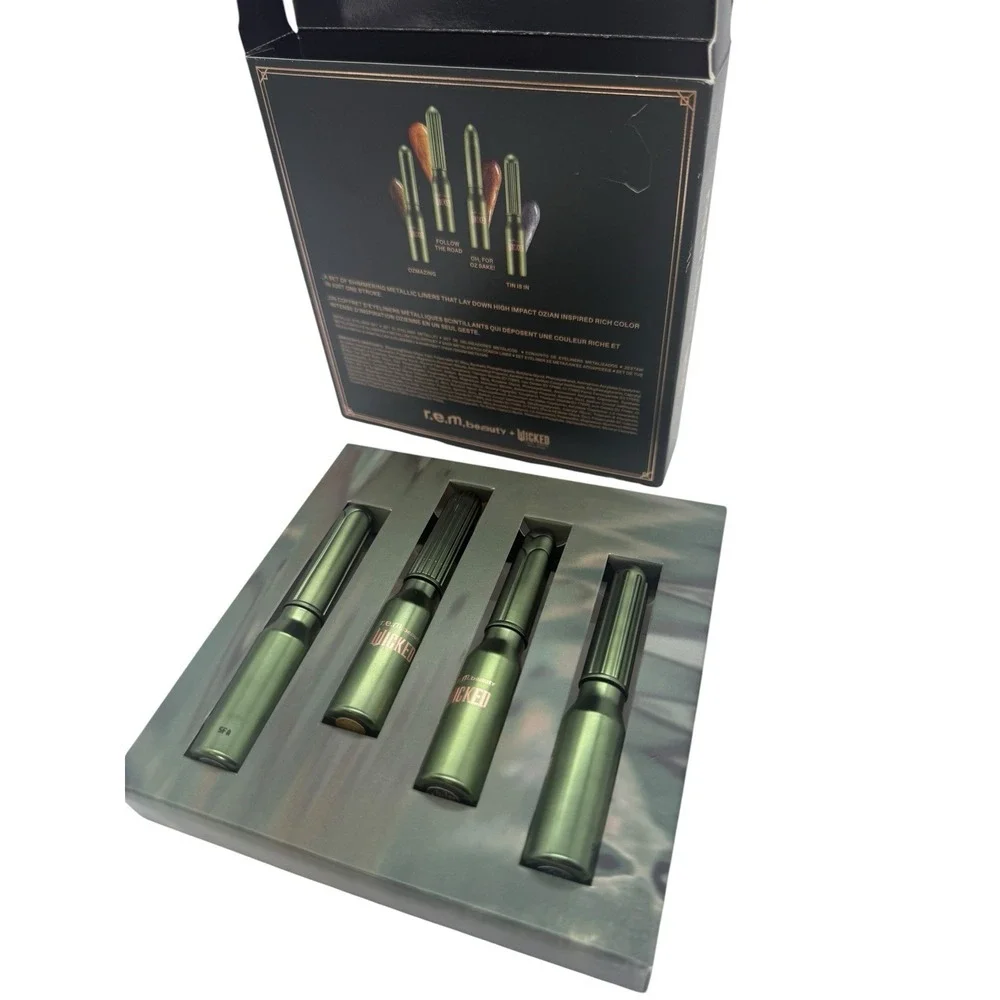 R.E.M. BEAUTY x Wicked: For Good Emerald City Metallic Eyeliner Set *NEW*